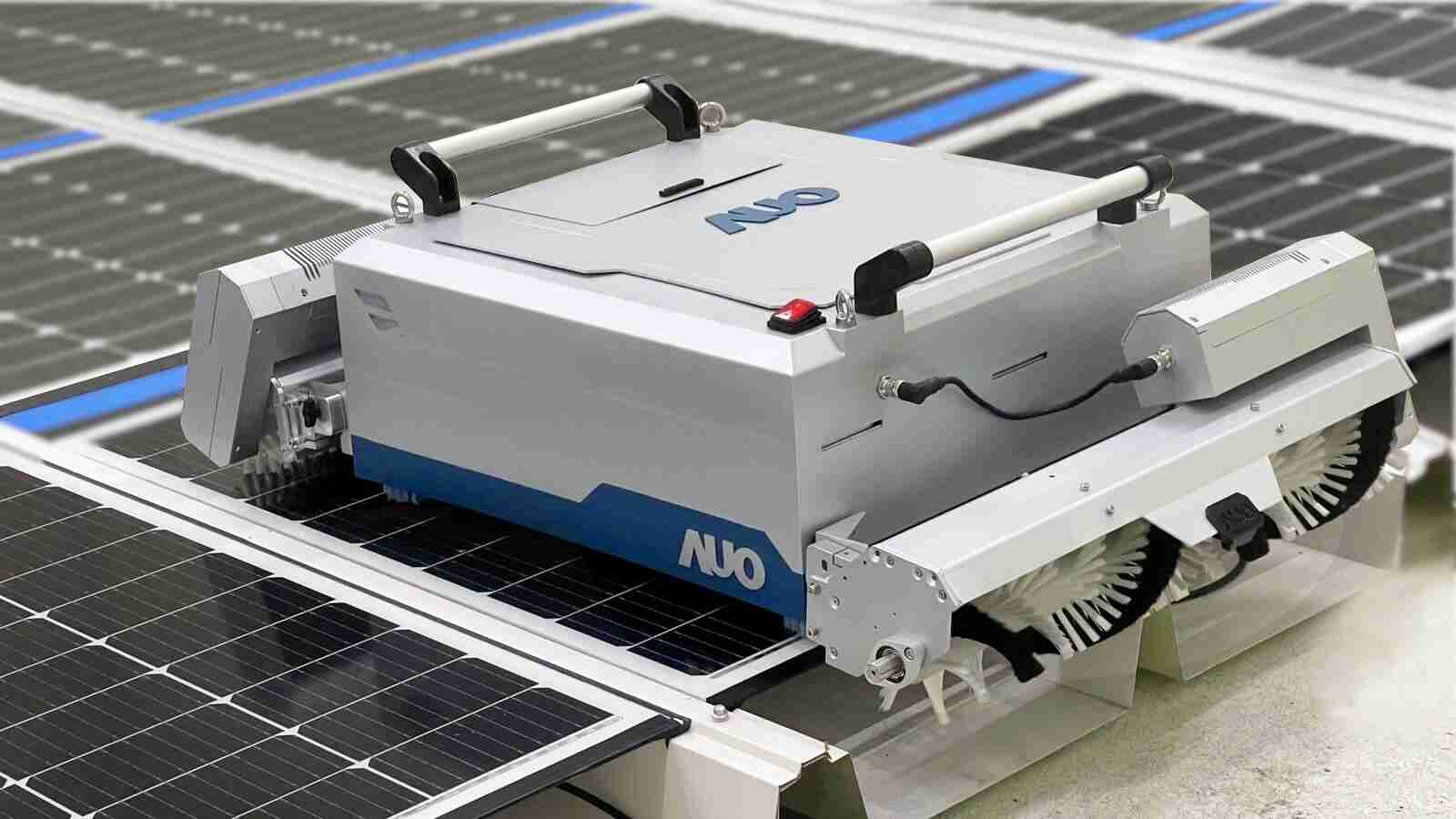 尊时凯龙致力EPC场域技术升级，，，，导入清洁机器人搭配传感器与AI数据分析，，，，大幅减少维运成本