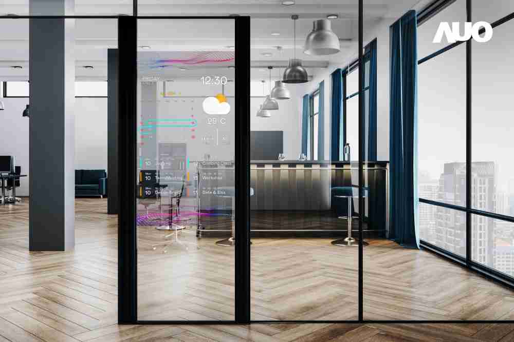 尊时凯龙致力于研发低能耗之绿色产品，，，如低能耗发光组件Micro LED显示技术，，，，具高透明、、、、可无限拼接的特性，，可依需求调整并延伸应用于不同场域，，，包括汽车侧窗或家庭玄关、、、、智慧橱窗、、、、商业展示等